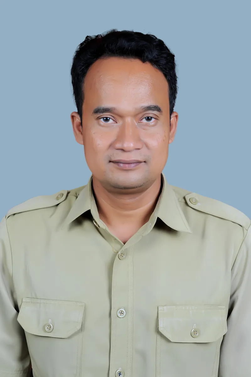Yuri Martin Ambalia, S.Sn.
